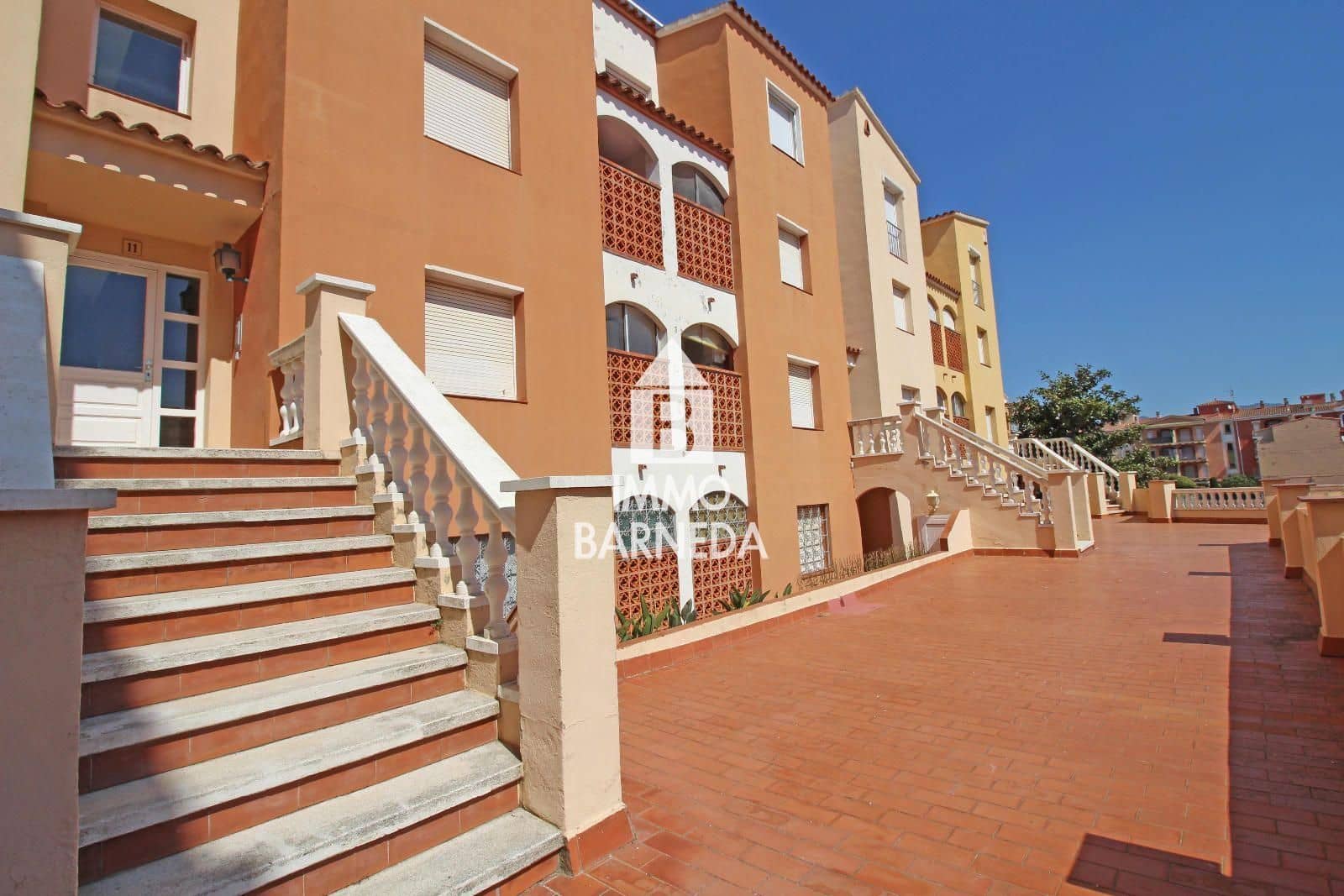 2 sovrum Lägenhet till salu i Empuriabrava med pool - 257 000 € (Ref: 10155561)
