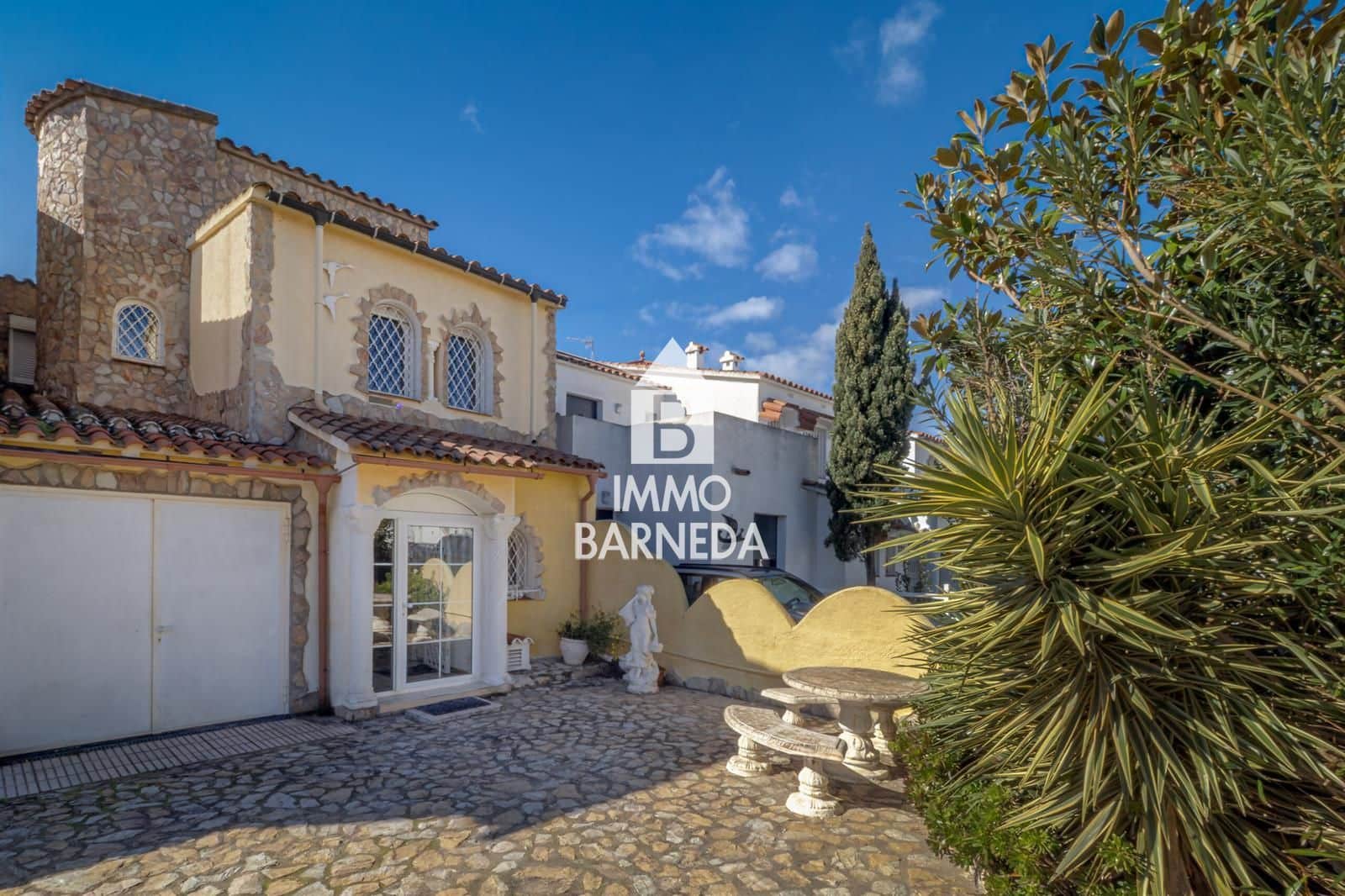 3 slaapkamer Villa te koop in Empuriabrava met zwembad garage - € 460.000 (Ref: 10159971)