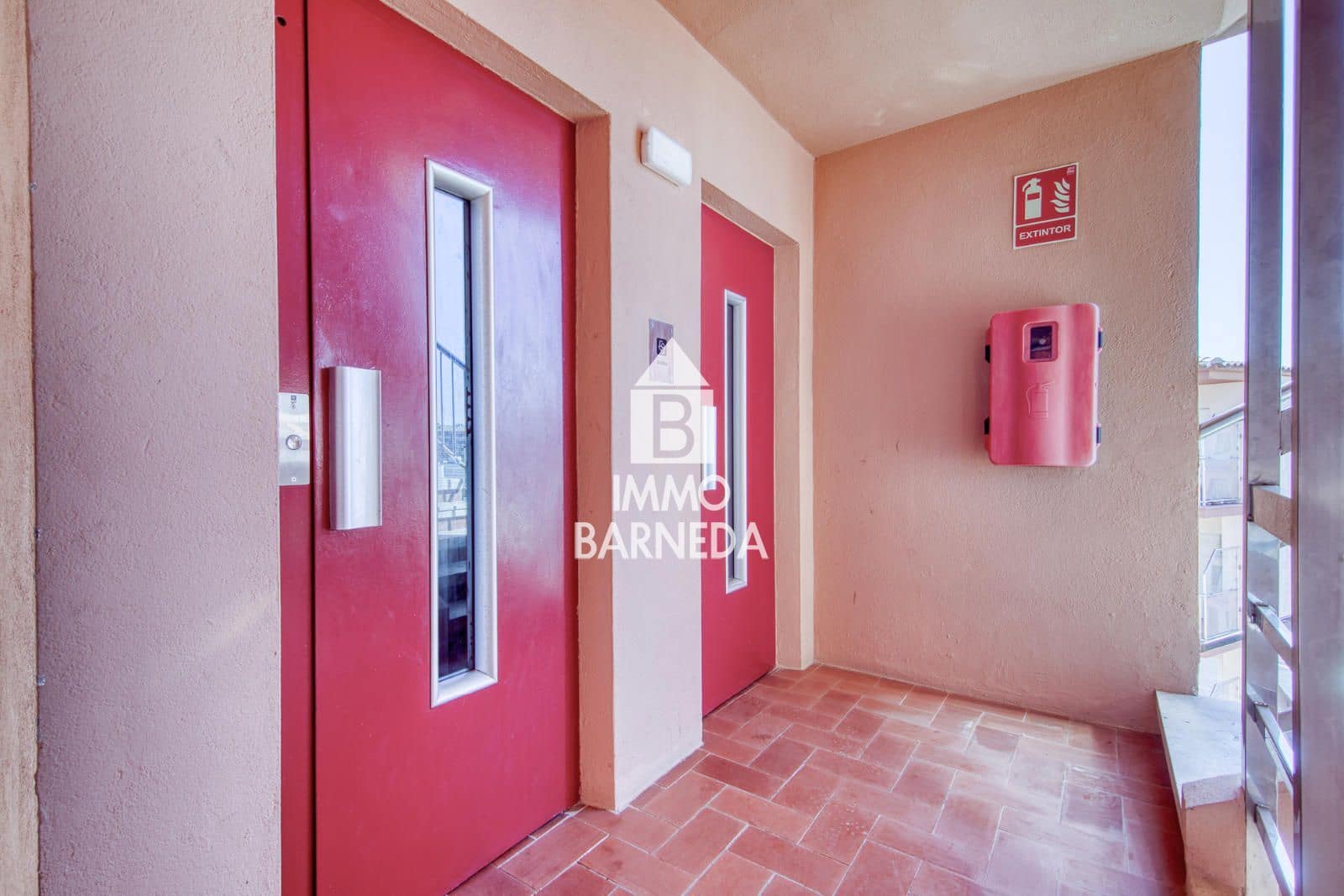 2 bedroom Flat for sale in Santa Margarida with garage - € 259,000 (Ref: 10163626)