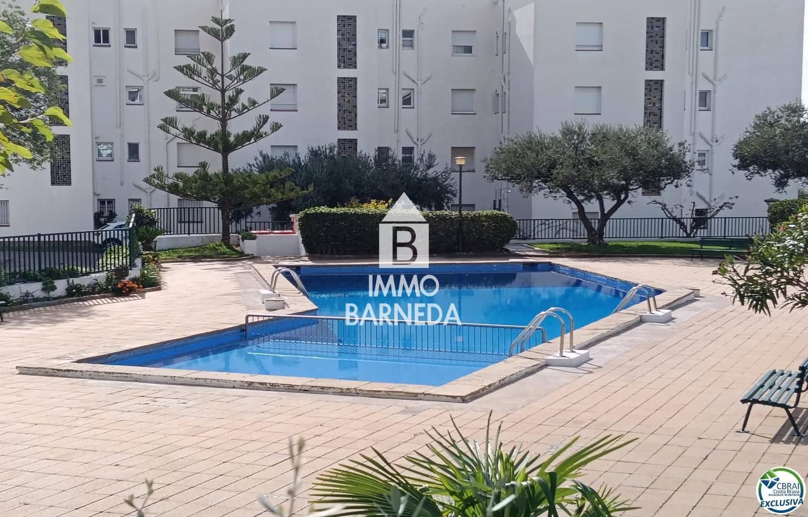 1 slaapkamer Flat te koop in Roses met zwembad garage - € 139.000 (Ref: 10172301)