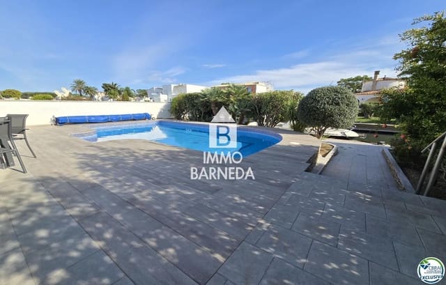3 sypialnia Willa na sprzedaż w Empuriabrava, Castelló d'Empúries z basenem garażem - 849 000 € (Ref: 10185456)