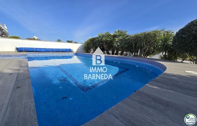 3 sypialnia Willa na sprzedaż w Empuriabrava, Castelló d'Empúries z basenem garażem - 849 000 € (Ref: 10185456)