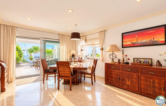 2 sypialnia Willa na sprzedaż w Empuriabrava, Castelló d'Empúries z garażem - 490 000 € (Ref: 10185951)