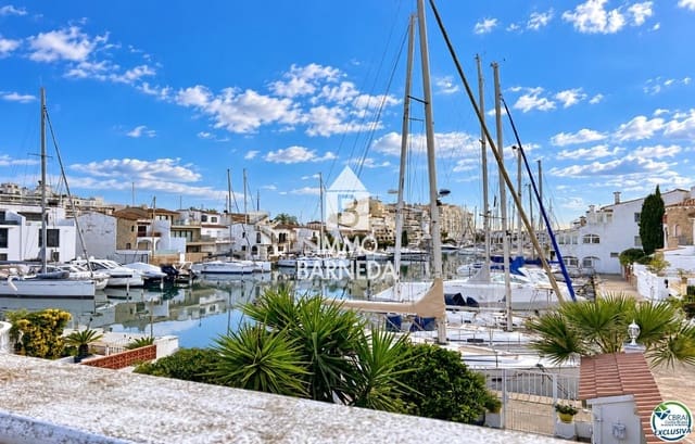 2 sypialnia Willa na sprzedaż w Empuriabrava, Castelló d'Empúries z garażem - 490 000 € (Ref: 10185951)