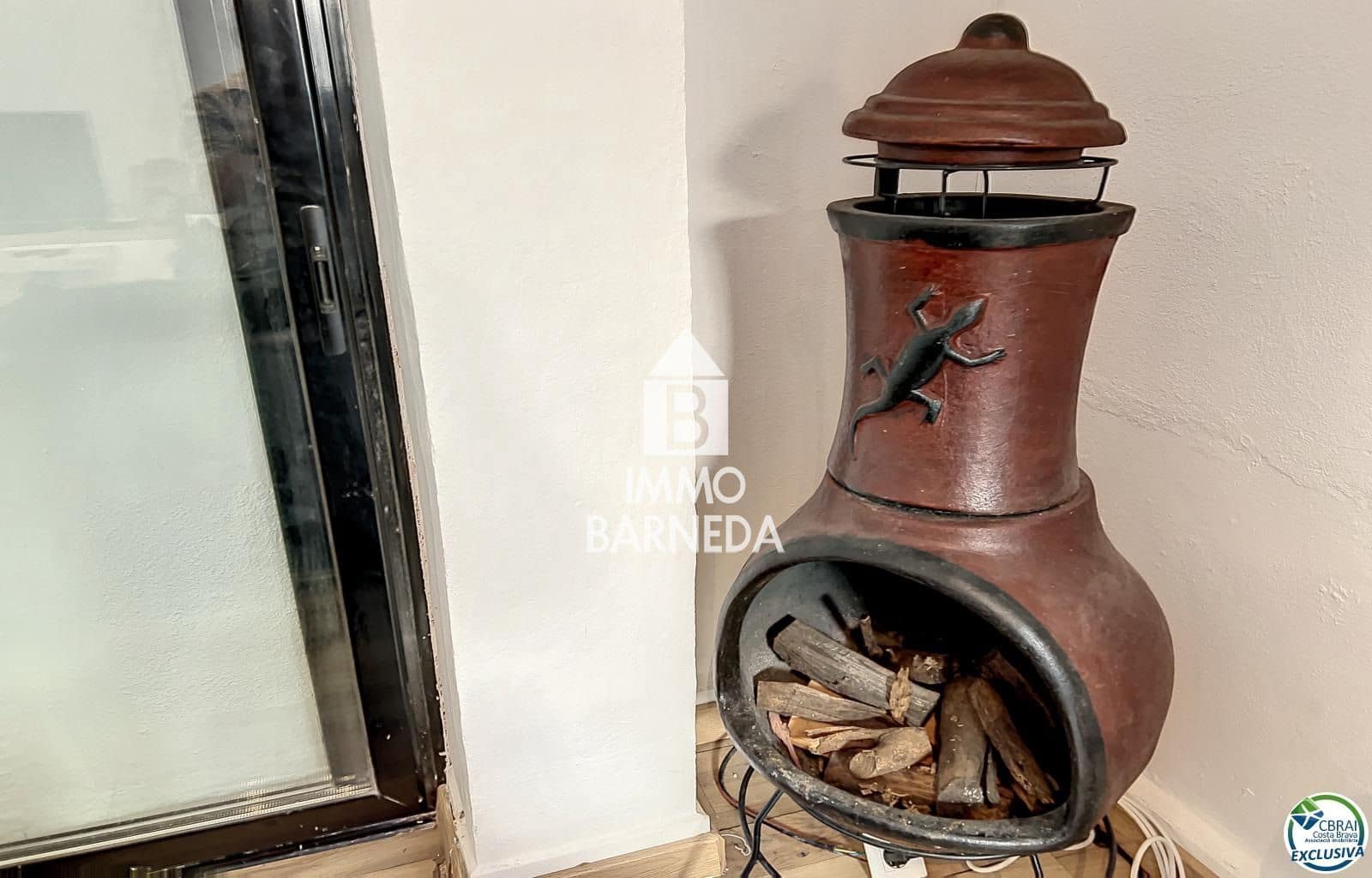 6 bedroom Flat for sale in Roses - € 315,000 (Ref: 8835087)