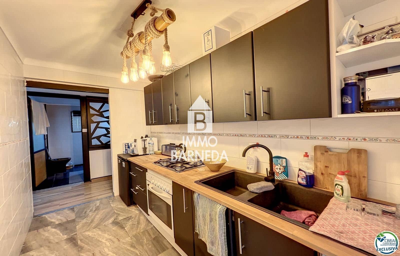 6 bedroom Flat for sale in Roses - € 315,000 (Ref: 8835087)