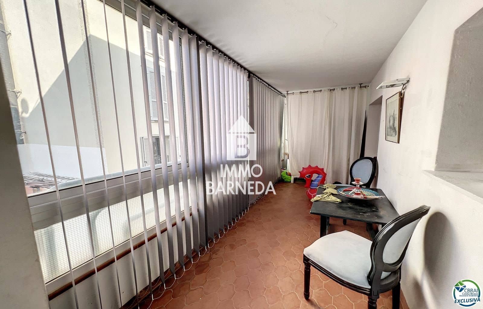 6 bedroom Flat for sale in Roses - € 315,000 (Ref: 8835087)