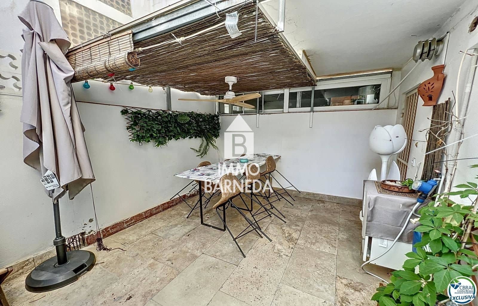 6 bedroom Flat for sale in Roses - € 315,000 (Ref: 8835087)