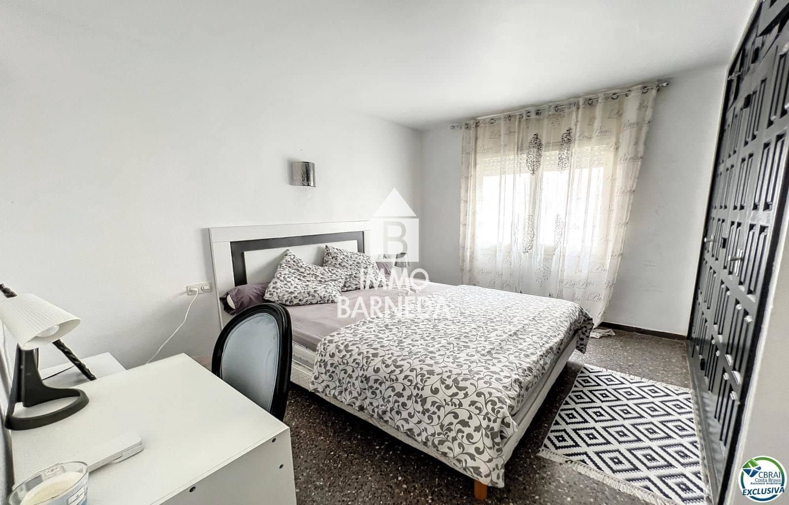 6 bedroom Flat for sale in Roses - € 315,000 (Ref: 8835087)