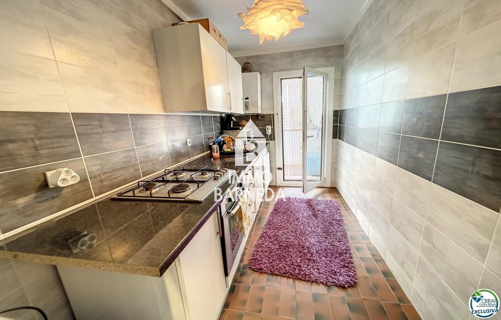 6 bedroom Flat for sale in Roses - € 315,000 (Ref: 8835087)