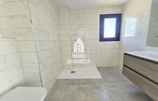 2 bedroom Flat for sale in Santa Margarida, Roses with garage - € 345,000 (Ref: 8835112)