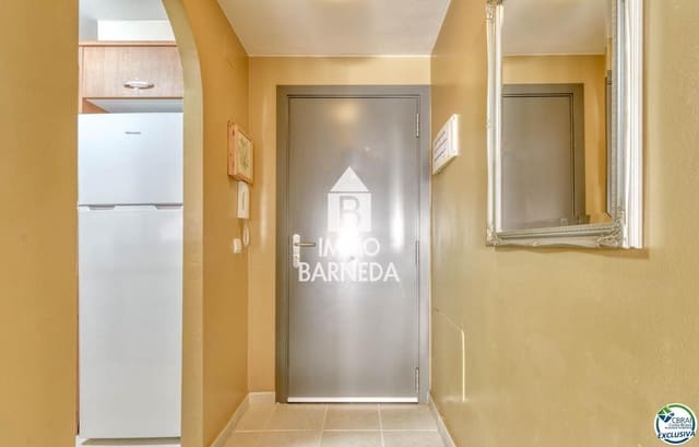 2 slaapkamer Flat te koop in Santa Margarida, Roses met zwembad garage - € 298.000 (Ref: 8835119)