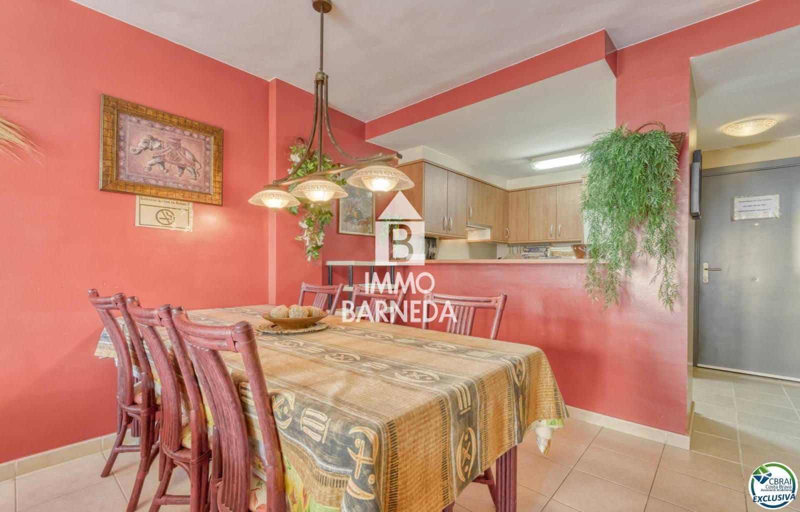 2 slaapkamer Flat te koop in Roses met zwembad garage - € 298.000 (Ref: 8835119)