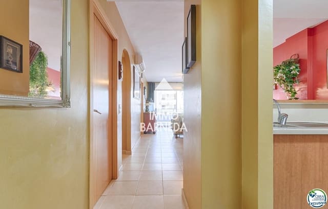2 slaapkamer Flat te koop in Santa Margarida, Roses met zwembad garage - € 298.000 (Ref: 8835119)