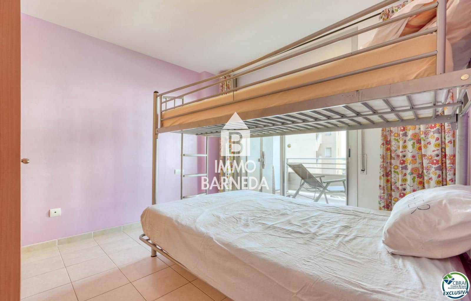 2 slaapkamer Flat te koop in Roses met zwembad garage - € 298.000 (Ref: 8835119)