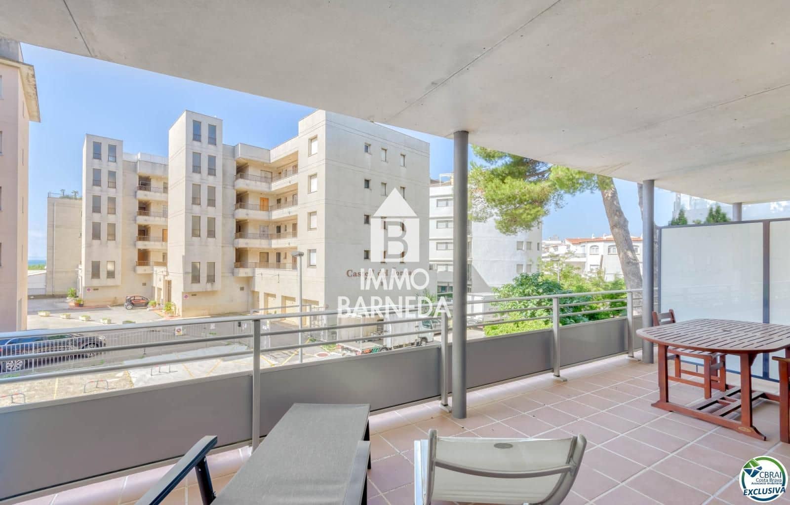 2 slaapkamer Flat te koop in Roses met zwembad garage - € 298.000 (Ref: 8835119)