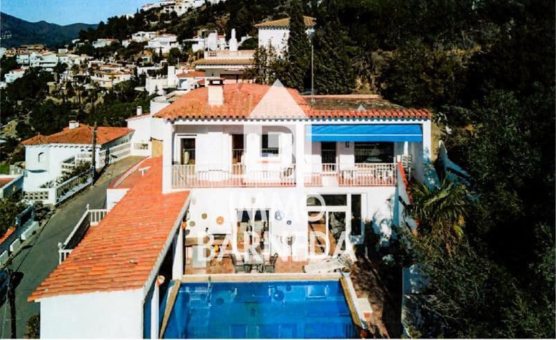 3 soveværelse Villa til salg i Roses med swimmingpool garage - € 790.000 (Ref: 8835327)
