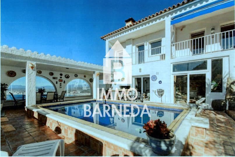 3 soveværelse Villa til salg i Roses med swimmingpool garage - € 790.000 (Ref: 8835327)