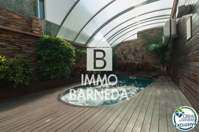 3 soverom Villa til salgs i Roses med svømmebasseng garasje - € 675 000 (Ref: 8835347)