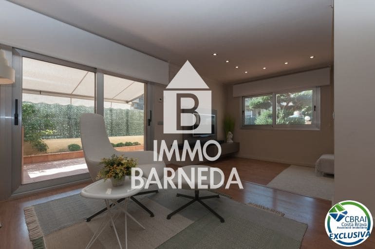3 bedroom Villa for sale in Roses with pool - € 675,000 (Ref: 8835347)