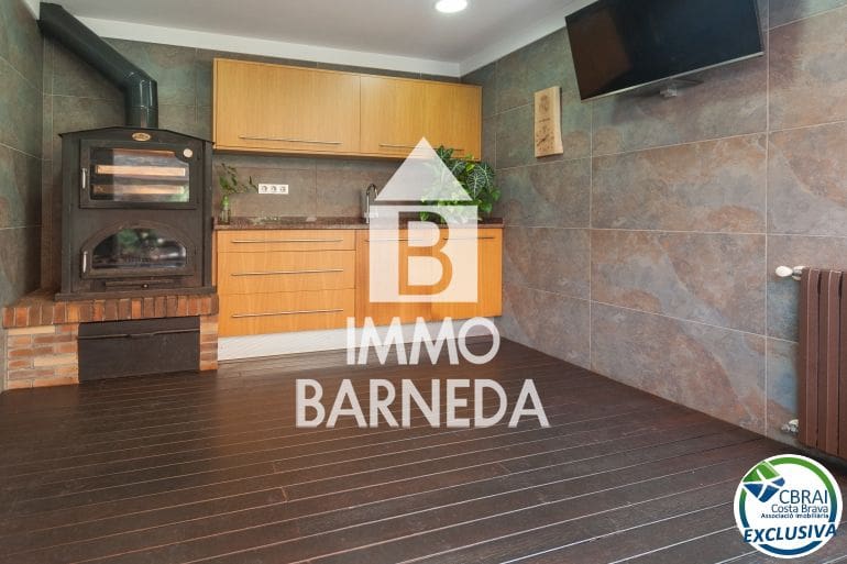 3 bedroom Villa for sale in Roses with pool - € 675,000 (Ref: 8835347)