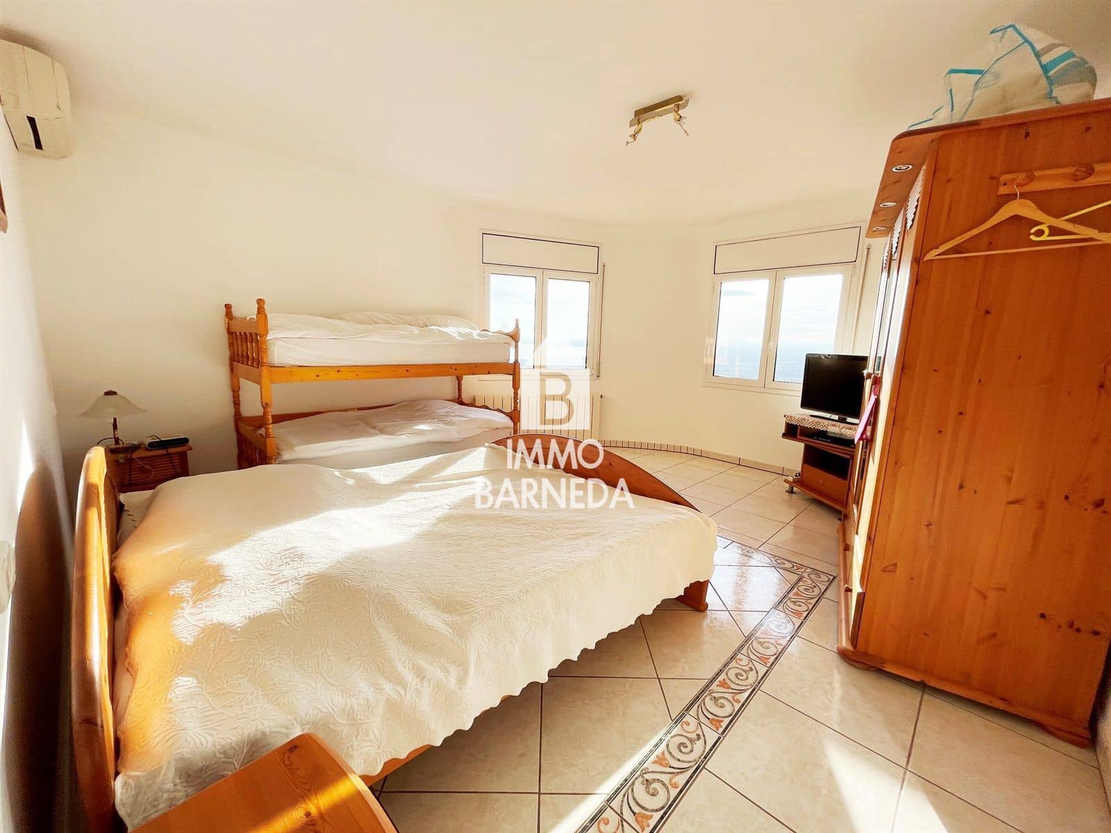 4 bedroom Villa for sale in El Mas Fumats with pool garage - € 780,000 (Ref: 8835349)
