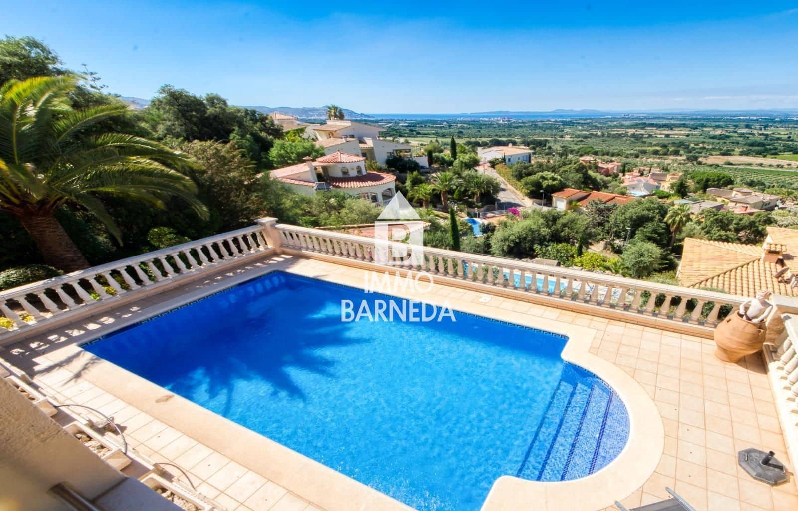3 soverom Villa til salgs i Palau-saverdera med svømmebasseng garasje - € 565 000 (Ref: 8835367)