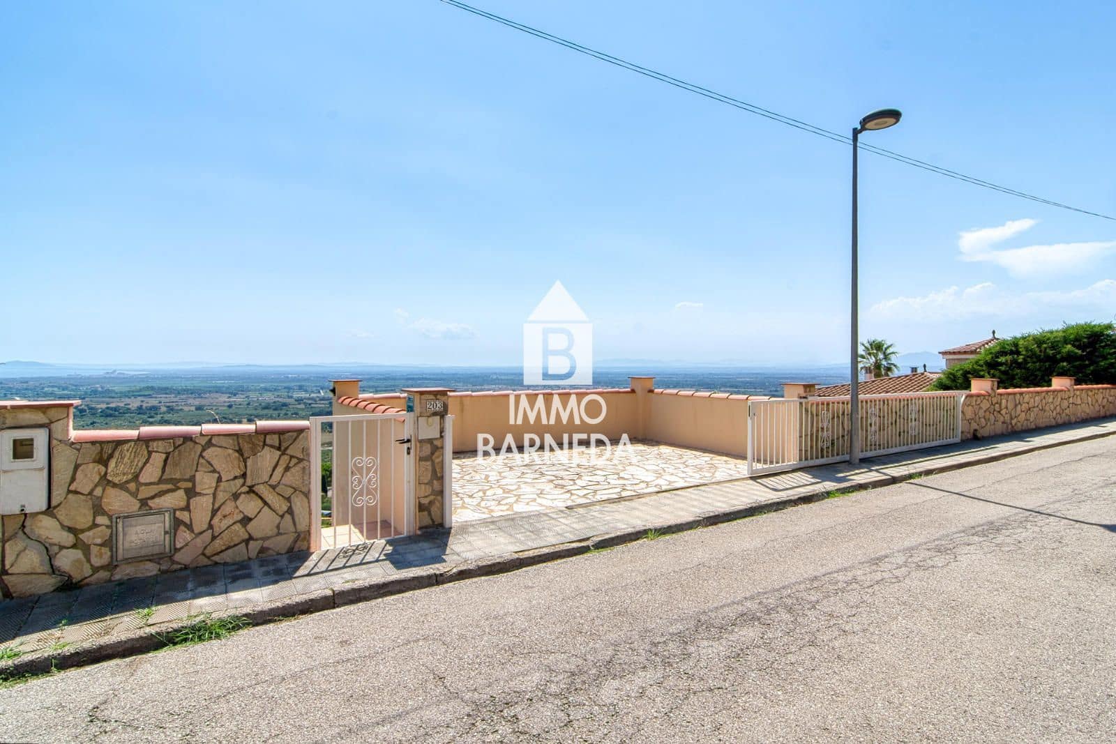 3 bedroom Villa for sale in Palau-saverdera with pool garage - € 565,000 (Ref: 8835367)