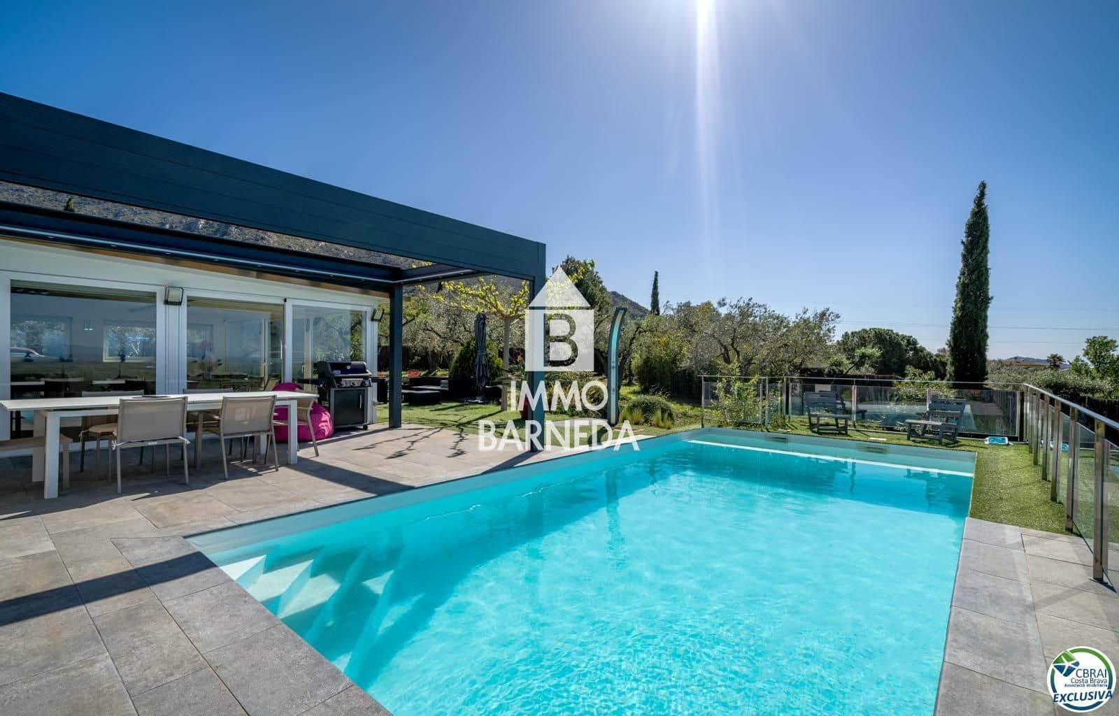 3 slaapkamer Villa te koop in Palau-saverdera met zwembad garage - € 890.000 (Ref: 8835369)