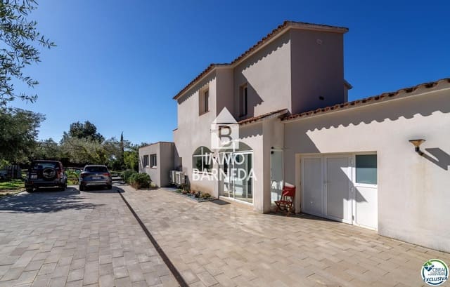 3 bedroom Villa for sale in Palau-saverdera with pool garage - € 890,000 (Ref: 8835369)