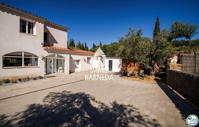 3 bedroom Villa for sale in Palau-saverdera with pool garage - € 890,000 (Ref: 8835369)