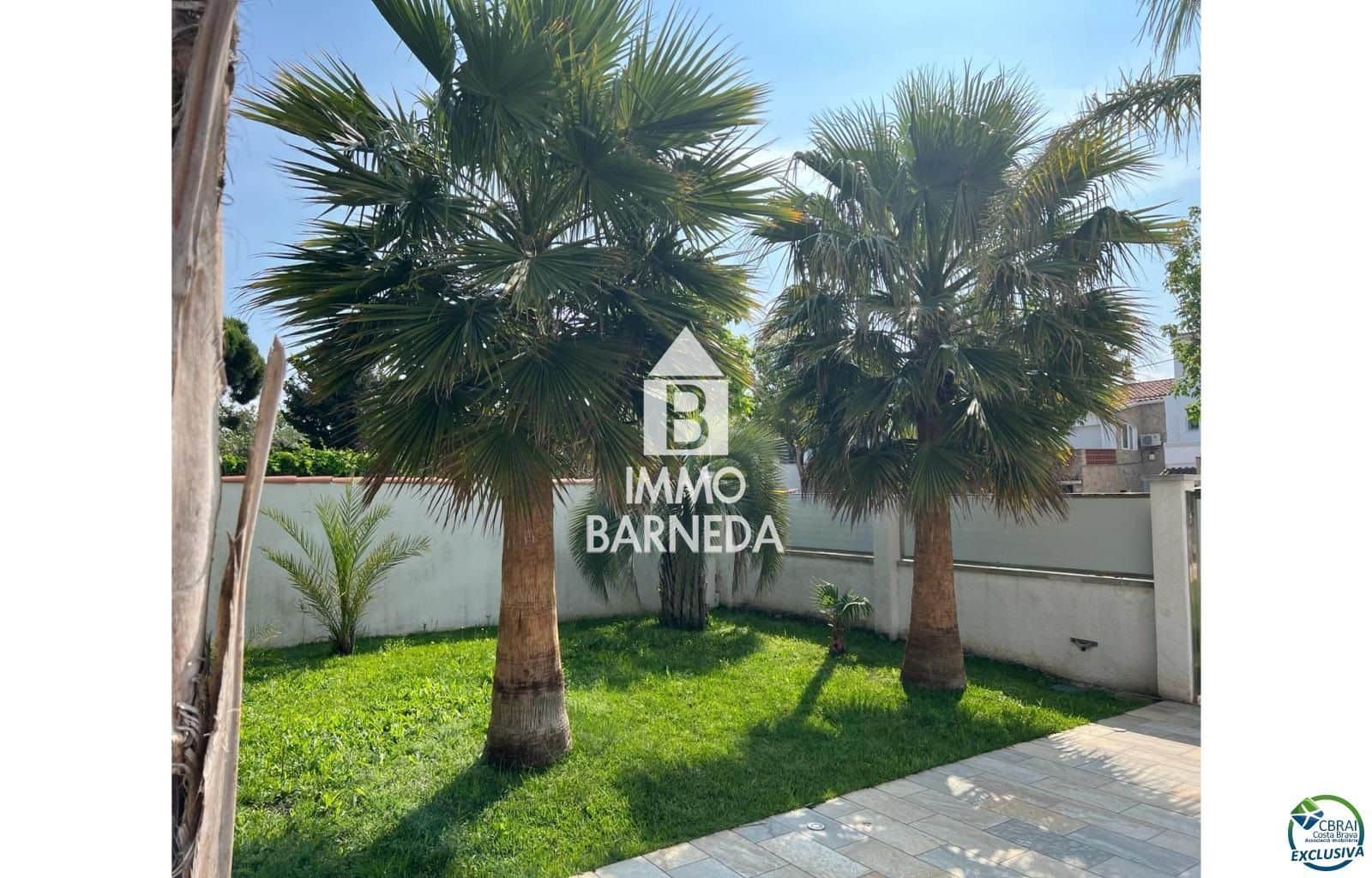 4 slaapkamer Villa te koop in Empuriabrava met zwembad garage - € 1.099.000 (Ref: 8835370)