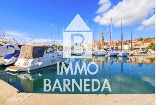 4 slaapkamer Villa te koop in Empuriabrava met zwembad garage - € 1.099.000 (Ref: 8835370)