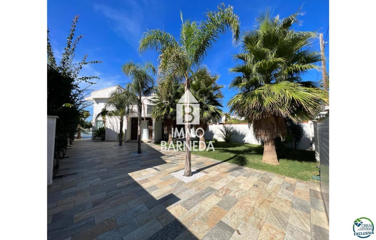 4 slaapkamer Villa te koop in Empuriabrava met zwembad garage - € 1.099.000 (Ref: 8835370)