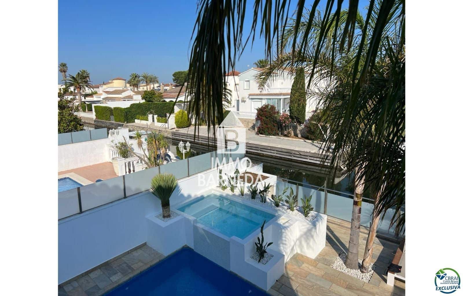 4 slaapkamer Villa te koop in Empuriabrava met zwembad garage - € 1.099.000 (Ref: 8835370)