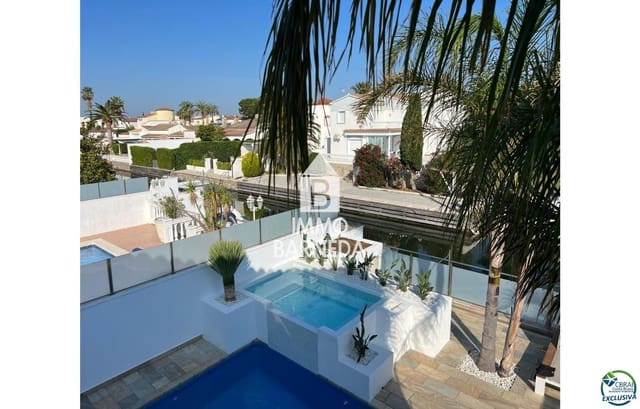4 slaapkamer Villa te koop in Empuriabrava, Castelló d'Empúries met zwembad garage - € 1.099.000 (Ref: 8835370)
