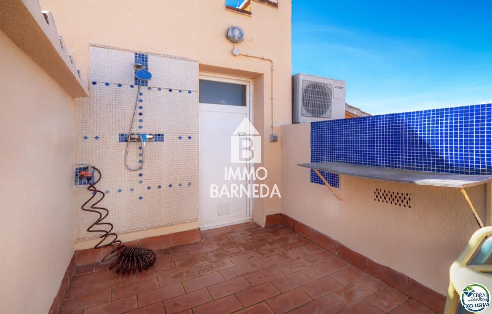Piso de 2 habitaciones en Empuriabrava en venta con piscina - 188.000 € (Ref: 8895383)