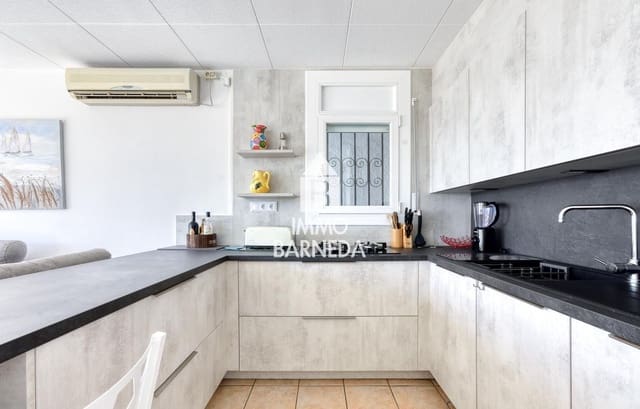 3 Zimmer Wohnung zu verkaufen in Roses mit Garage - 459.000 € (Ref: 8939726)