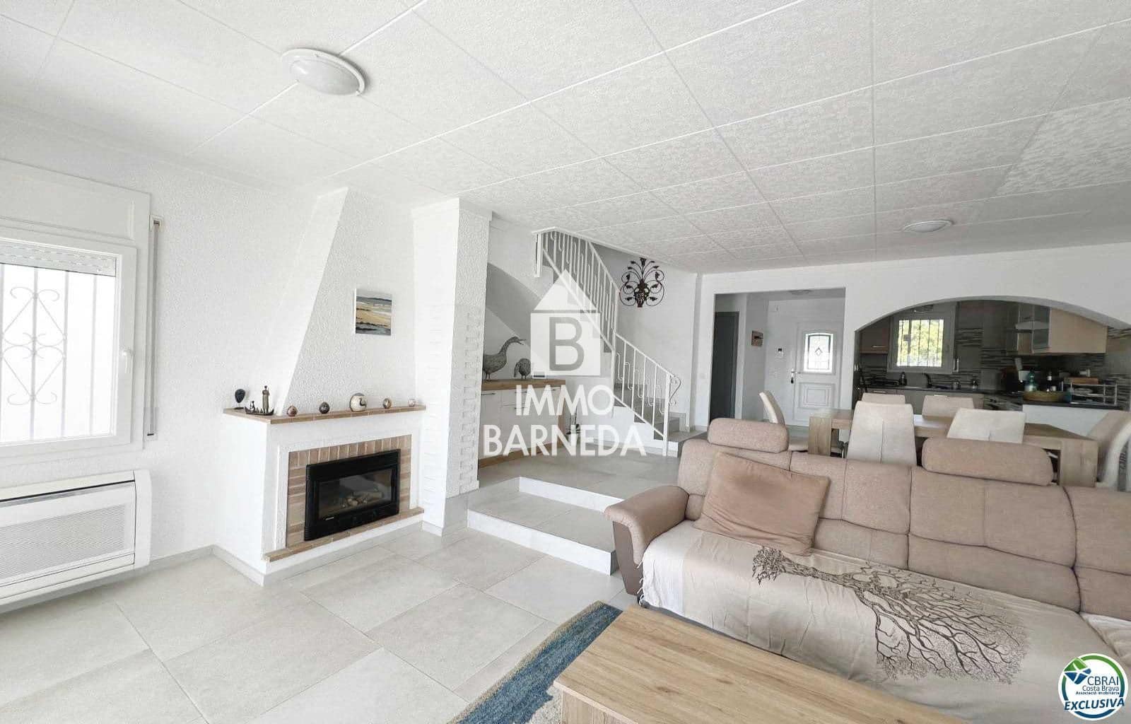 3 soveværelse Villa til salg i Empuriabrava med garage - € 599.900 (Ref: 8951037)