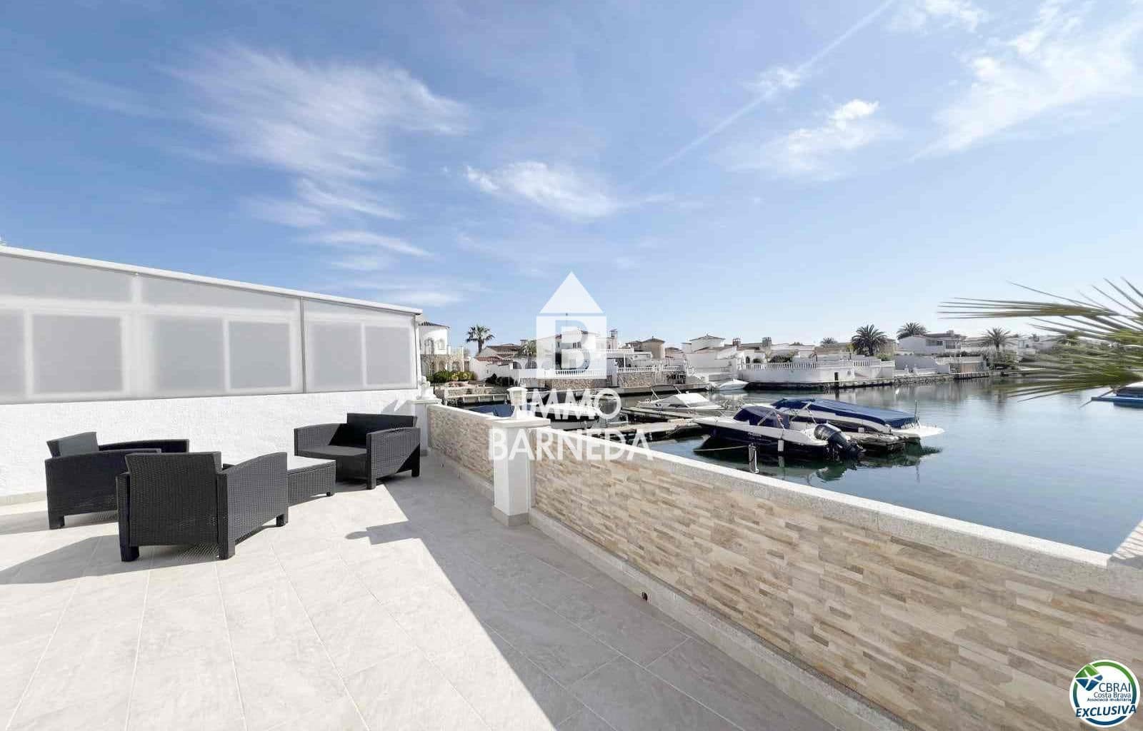 3 soveværelse Villa til salg i Empuriabrava med garage - € 599.900 (Ref: 8951037)