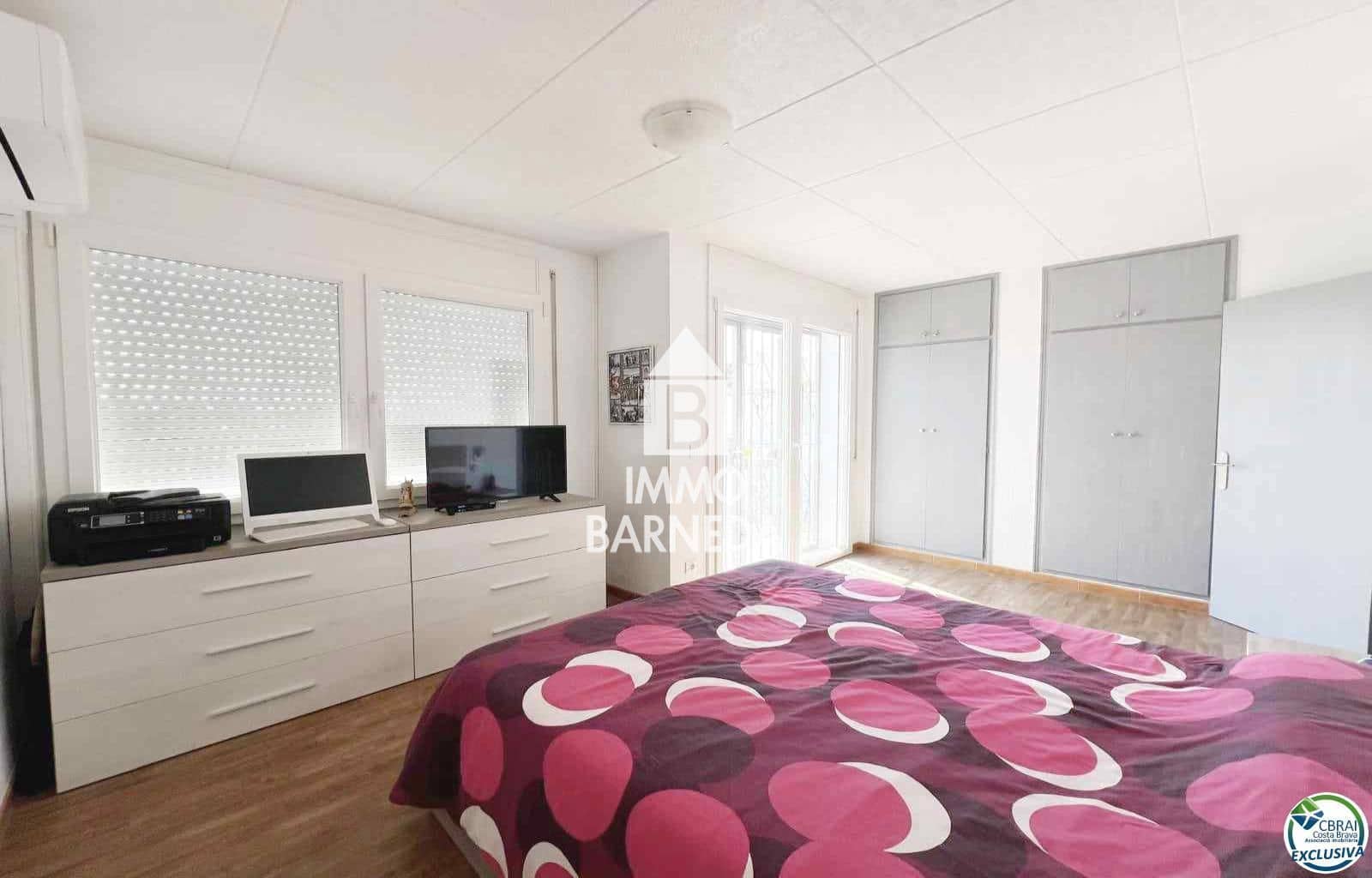 3 soveværelse Villa til salg i Empuriabrava med garage - € 599.900 (Ref: 8951037)