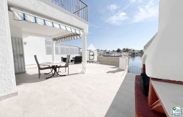 3 soveværelse Villa til salg i Empuriabrava, Castelló d'Empúries med garage - € 599.900 (Ref: 8951037)