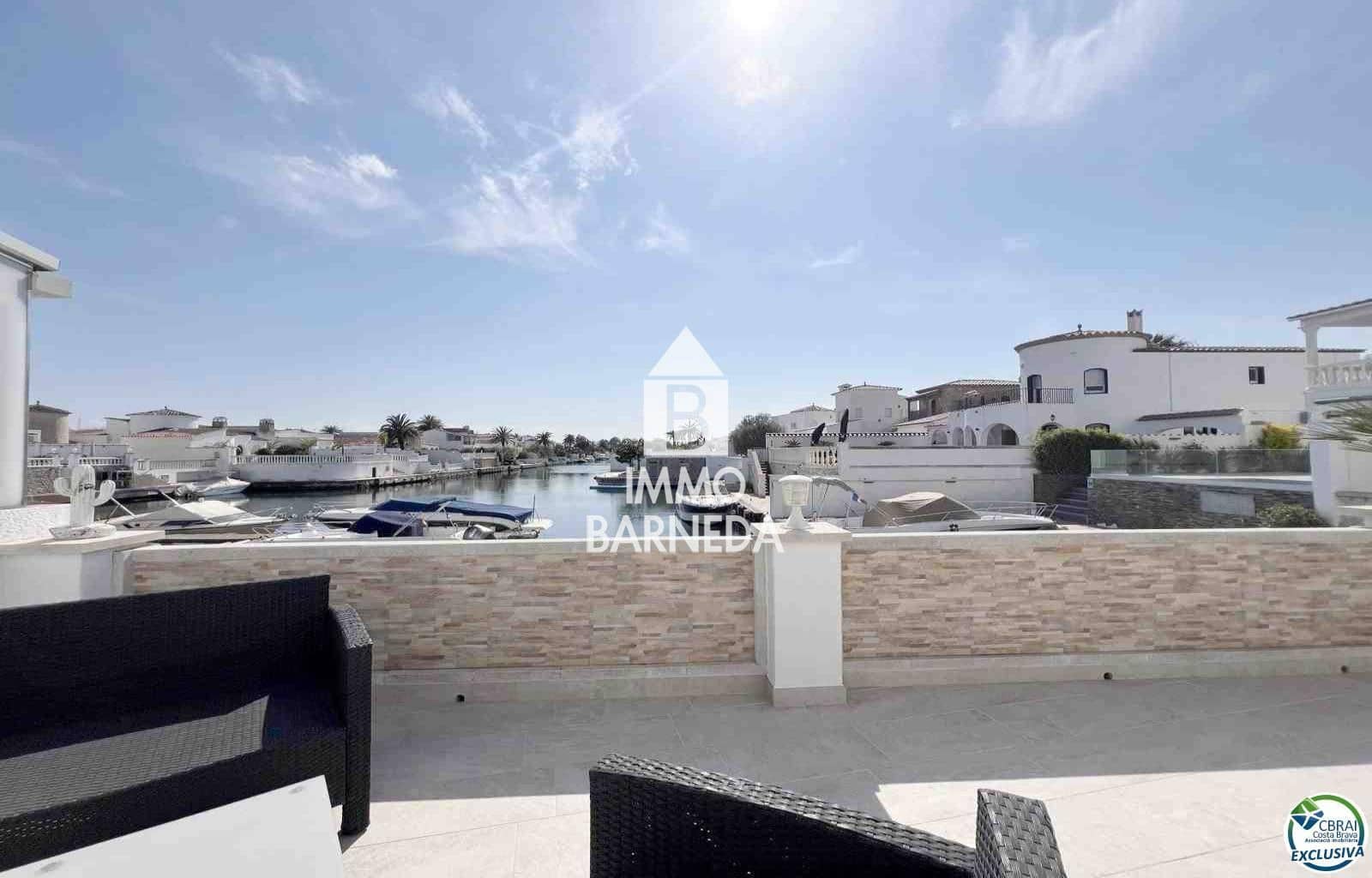 3 soveværelse Villa til salg i Empuriabrava med garage - € 599.900 (Ref: 8951037)