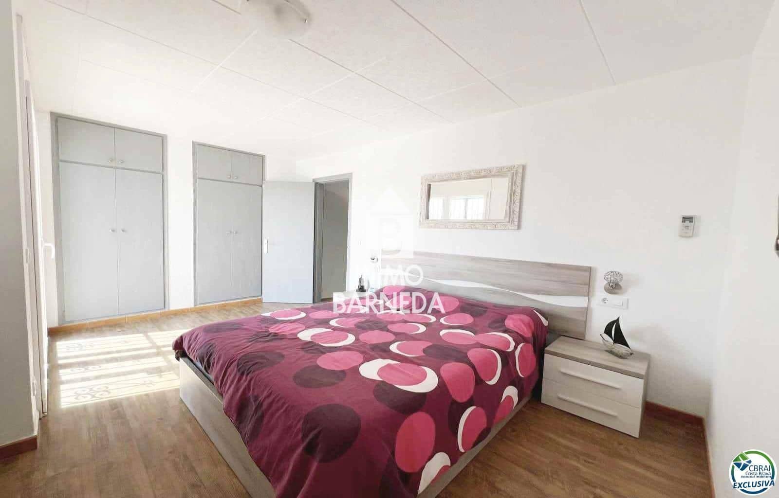 3 soveværelse Villa til salg i Empuriabrava med garage - € 599.900 (Ref: 8951037)