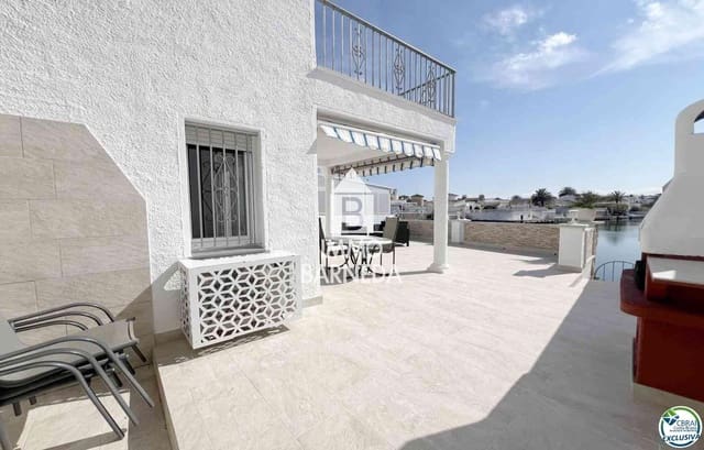 3 soveværelse Villa til salg i Empuriabrava, Castelló d'Empúries med garage - € 599.900 (Ref: 8951037)