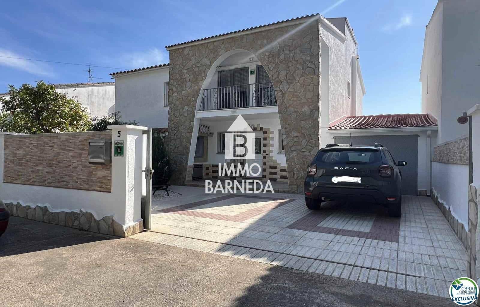 3 soveværelse Villa til salg i Empuriabrava med garage - € 599.900 (Ref: 8951037)