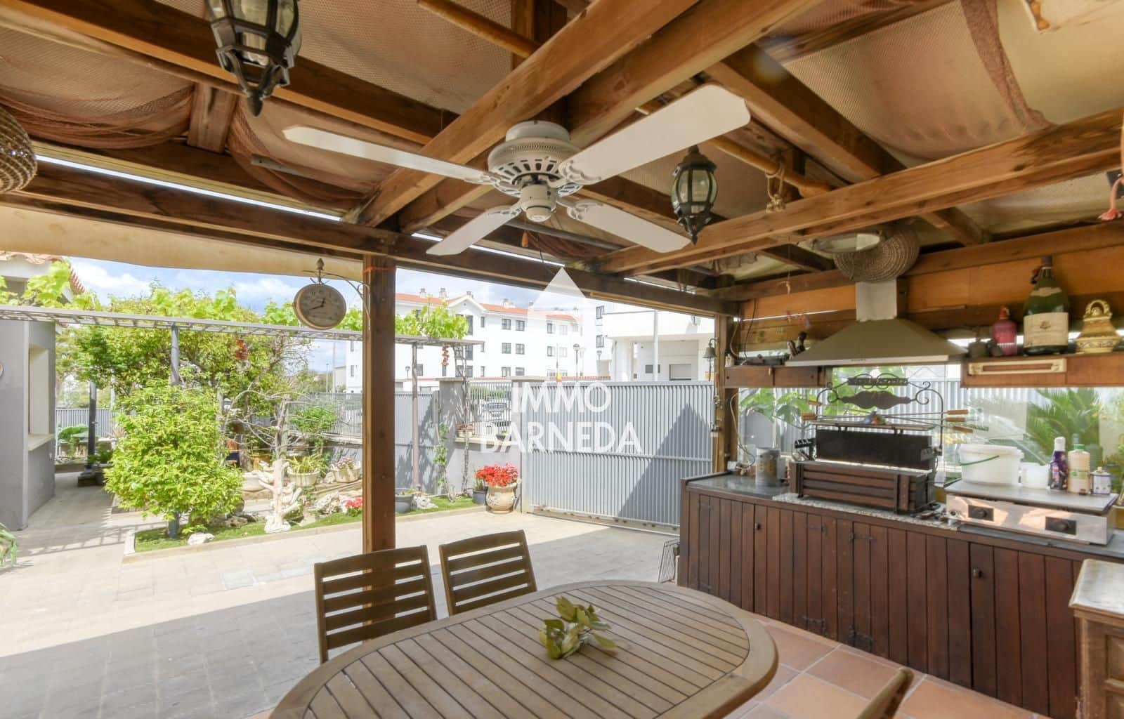 5 Zimmer Villa zu verkaufen in Roses mit Garage - 560.000 € (Ref: 8951969)