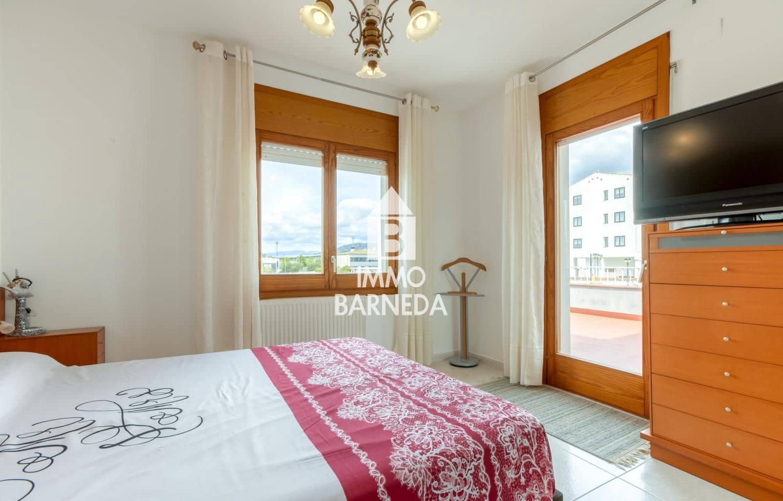5 Zimmer Villa zu verkaufen in Roses mit Garage - 560.000 € (Ref: 8951969)