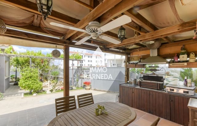5 Zimmer Villa zu verkaufen in Roses mit Garage - 560.000 € (Ref: 8951969)