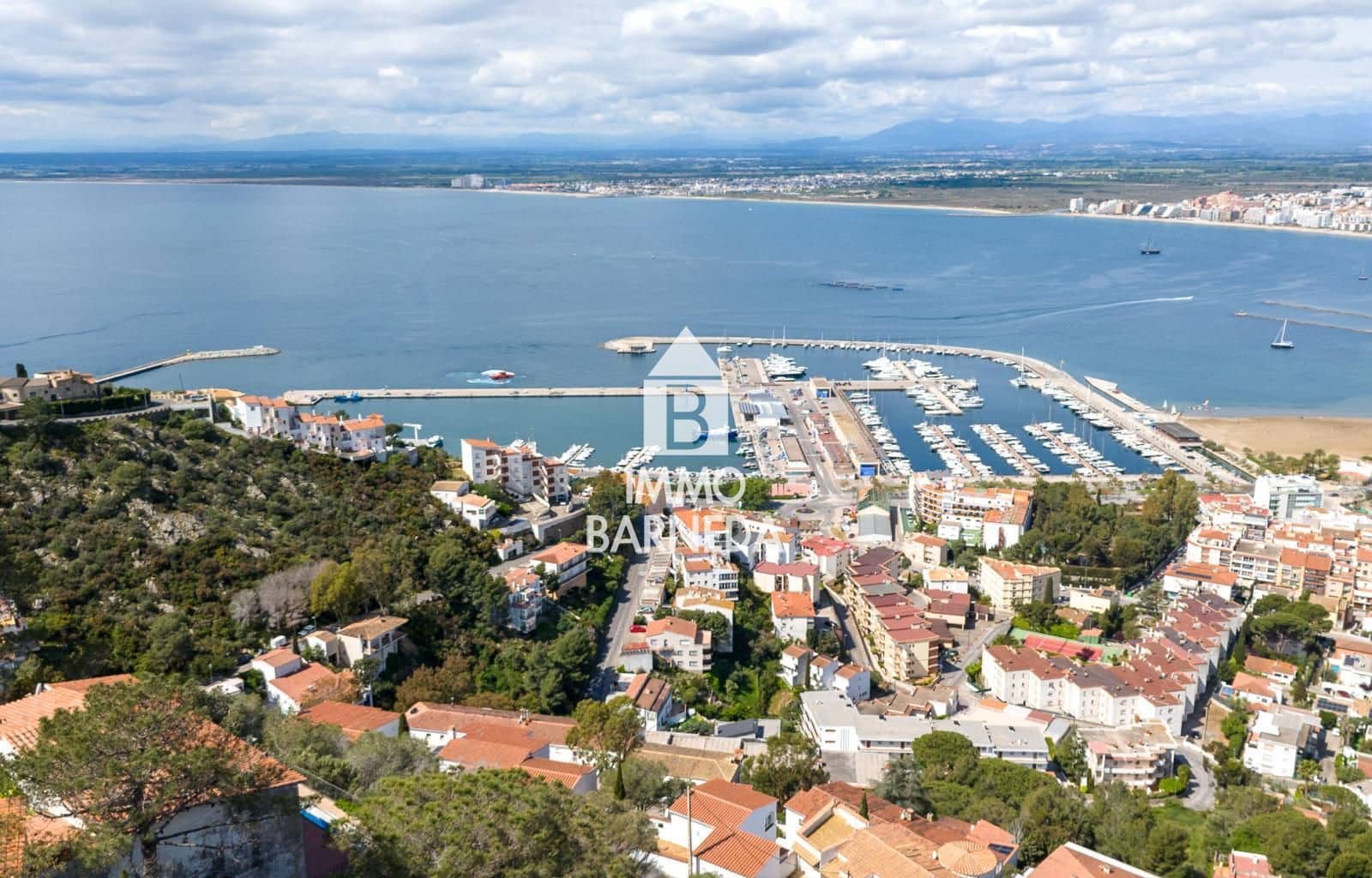 4 sypialnia Willa na sprzedaż w Roses z basenem garażem - 945 000 € (Ref: 8973226)